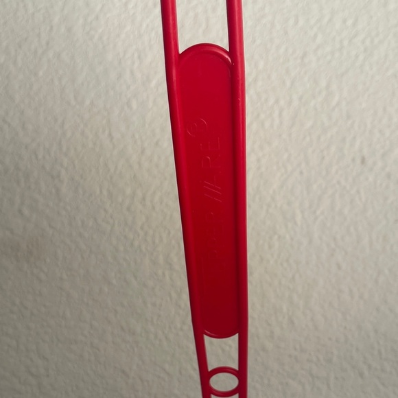 Tupperware Red and White Cake Carrier - Picture 5 of 7